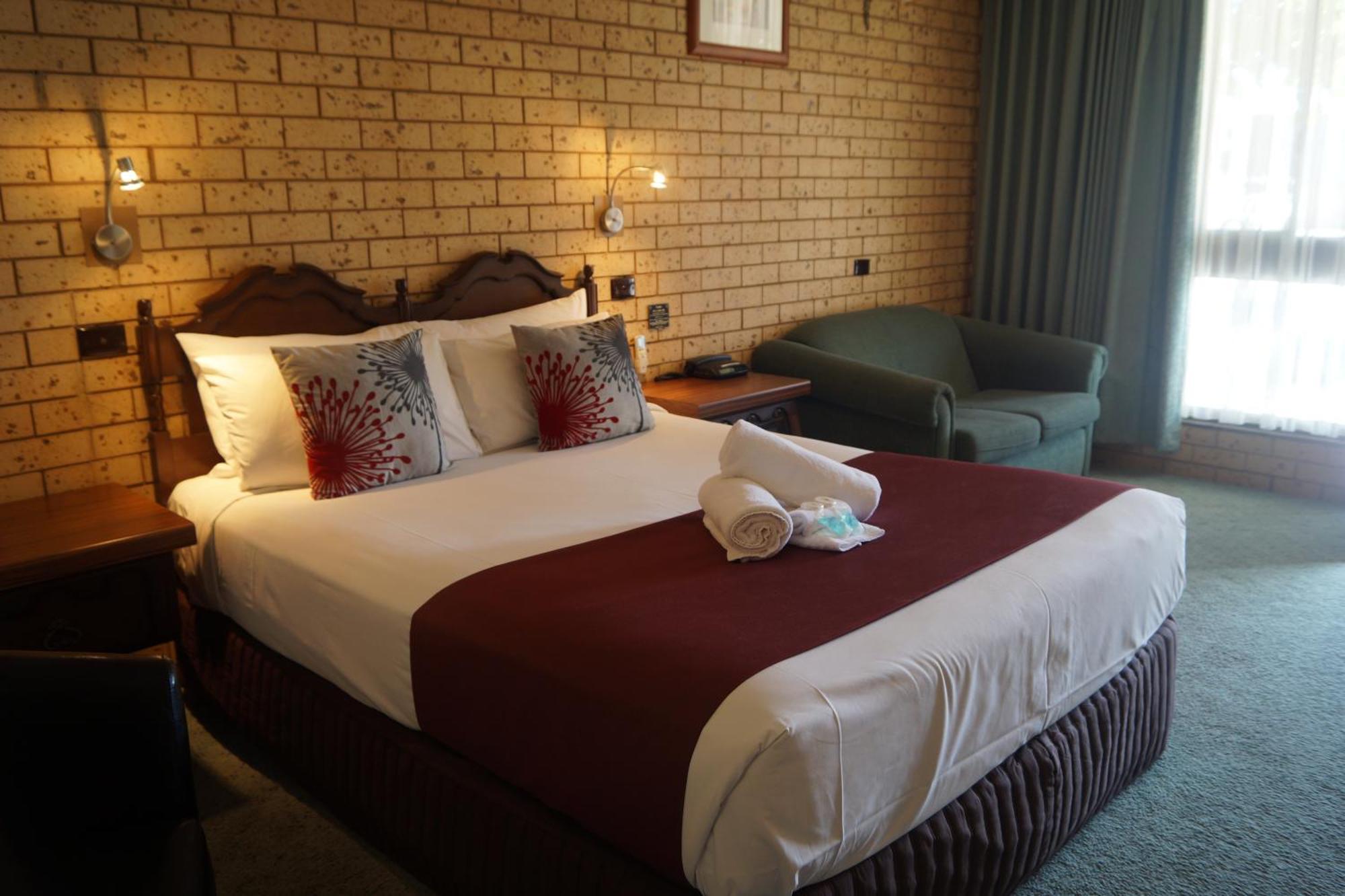 Belltower Motor Inn เชปเปอร์ตัน ห้อง รูปภาพ